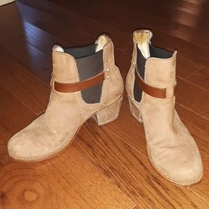 Rag and Bone tan ankle boots size 8